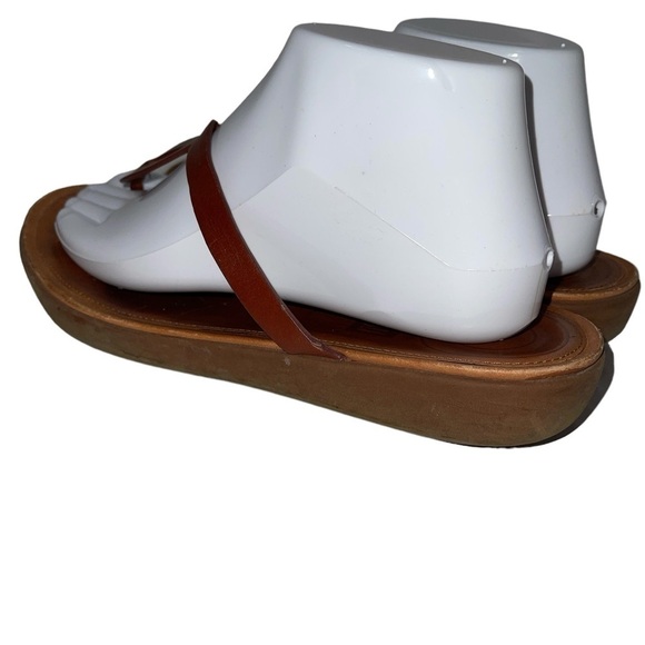 FitFlop Women's Sandals Size 8.5(39) Brown Leather Slip On Thong Cushioned - Picture 4 of 10